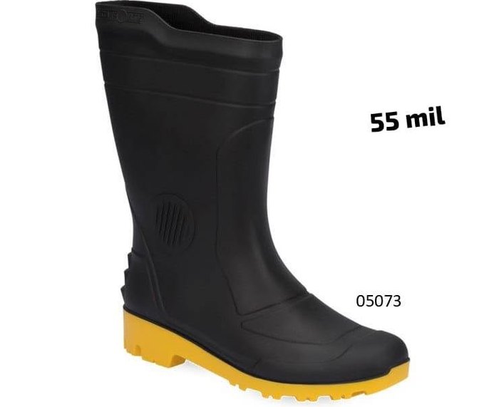 Bota de goma negra con suela amarilla